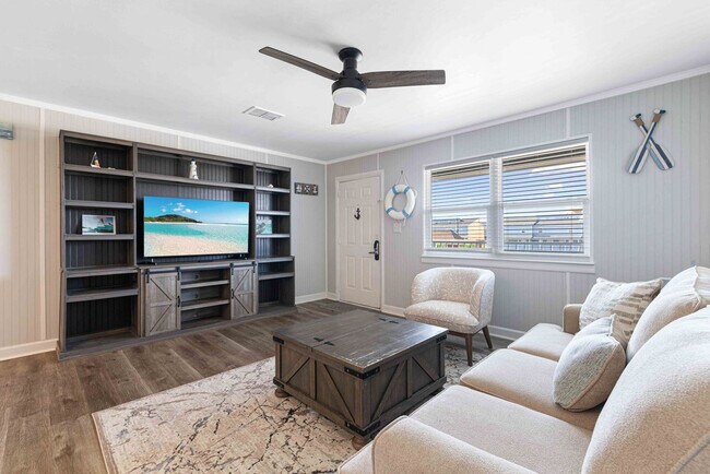 Building Photo - 334 Bluefish Dr