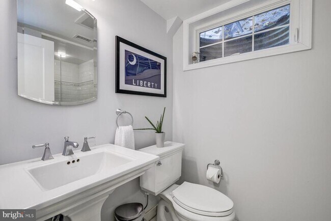 Building Photo - 6007 Welborn Dr