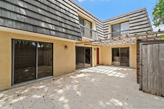 Building Photo - 630 6th Terrace