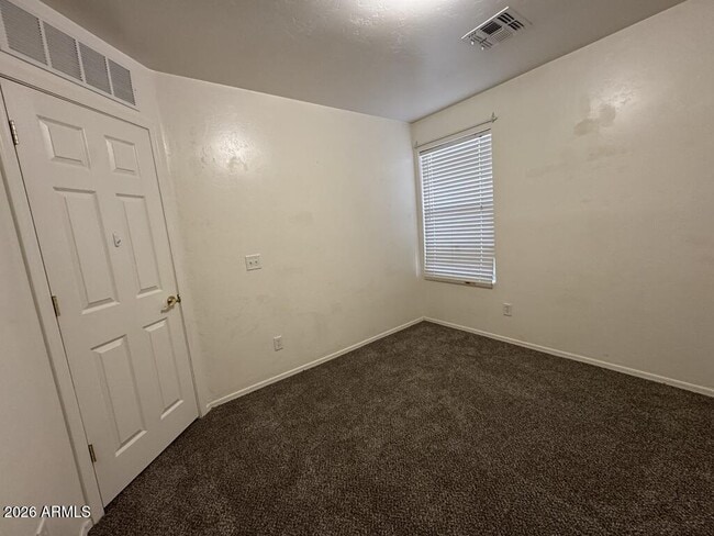 Building Photo - 3188 Copper Pointe Dr
