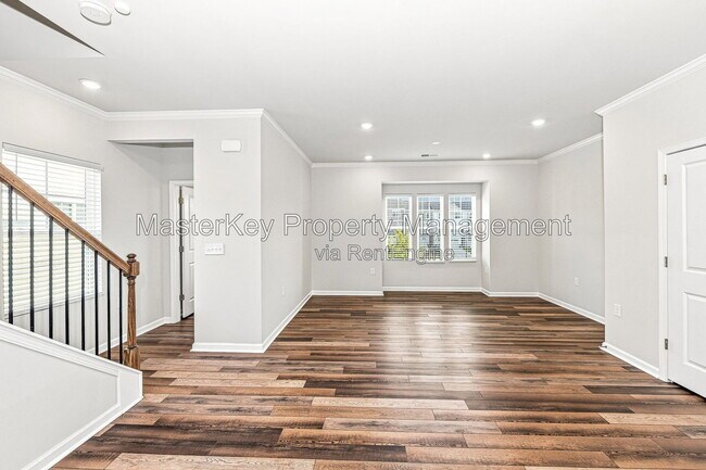 Building Photo - 3001 Brellon Ln