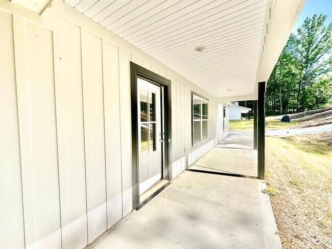 Building Photo - Clover South Carolina