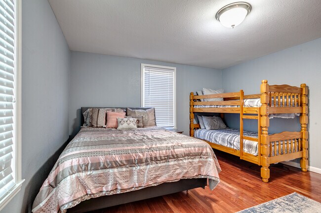 Building Photo - 507 Cambridge St