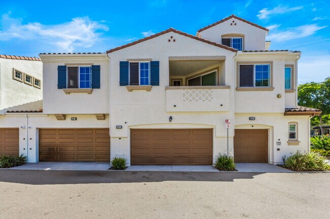 Building Photo - 1636 Avenida Aviare