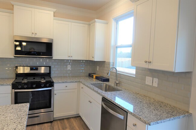 Building Photo - 461 Pine Nut Wy