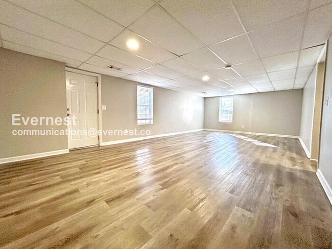 Building Photo - 6793 Chestwood Ln