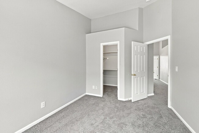 Building Photo - $2,695.95 - 3 Bed, 2.5 Bath Newly Updated Townhome in Centennial with Central AC