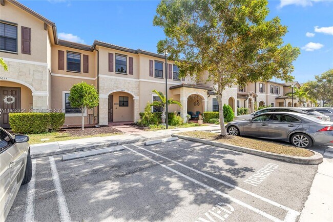 Building Photo - 10653 W 32nd Ln