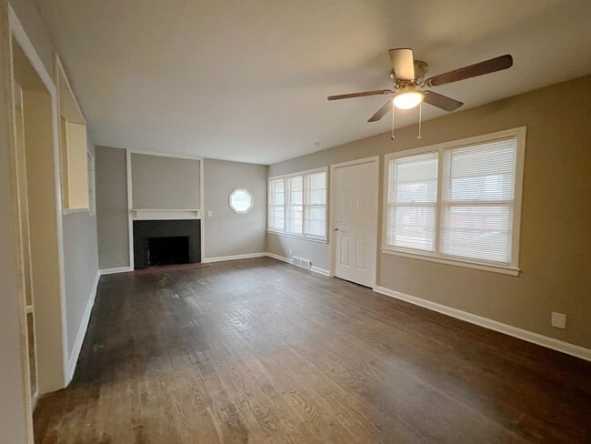 Building Photo - SEE IT NOW: Spacious Independence Home with Carport & Large Yard!