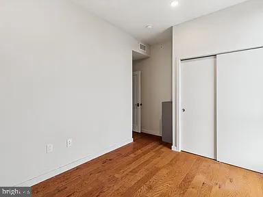 Building Photo - 820 E Thompson St