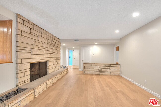 Building Photo - 4509 Don Miguel Dr