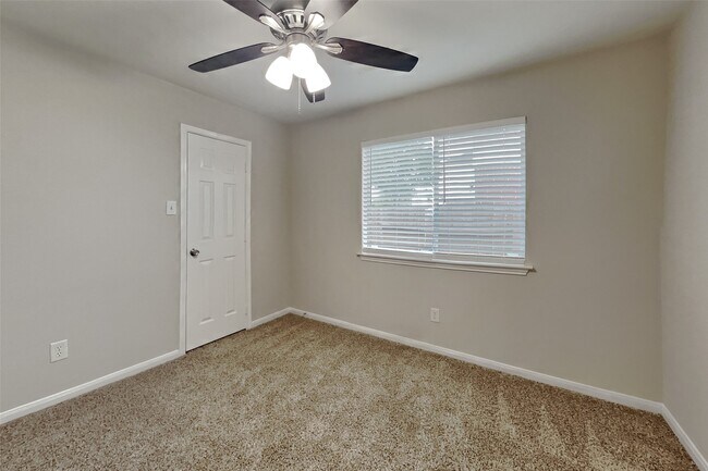 Building Photo - 19110 Hayden Wood Dr