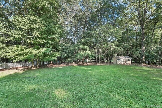 Building Photo - 5 Fairview Ln