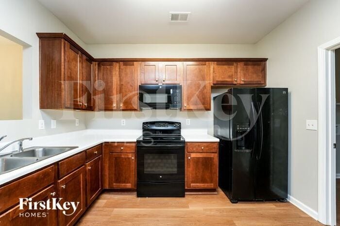 Building Photo - 496 Grenier Terrace NE