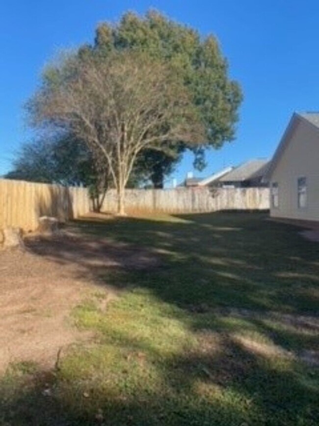Building Photo - 2825 Partridge Ln