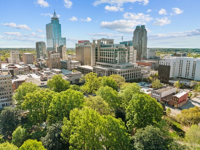 Building Photo - 200 S Dawson St