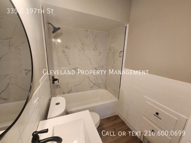 Building Photo - 335 E 197th St