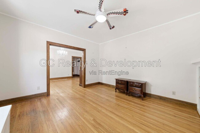 Building Photo - 3938 N Lockwood Ave