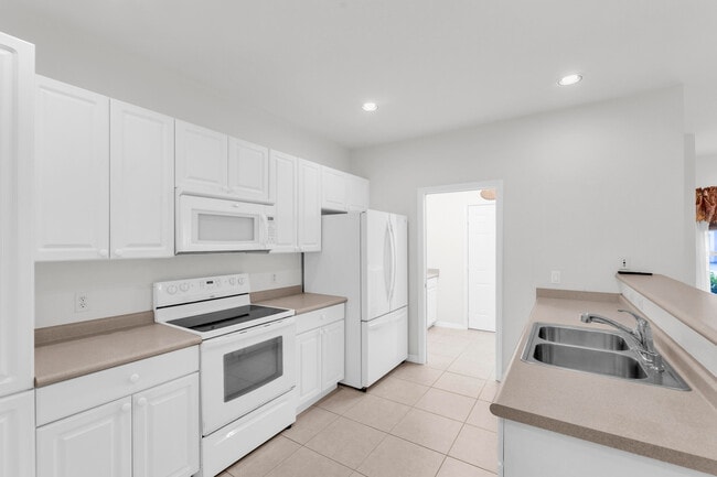 Building Photo - 1864 S Dovetail Dr