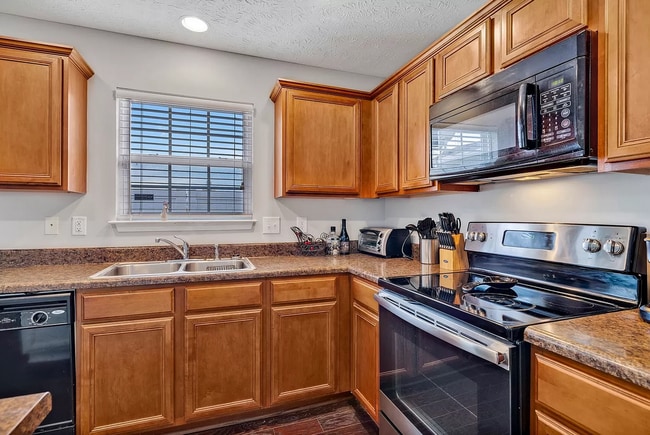 Building Photo - 1504 Sprucedale Dr