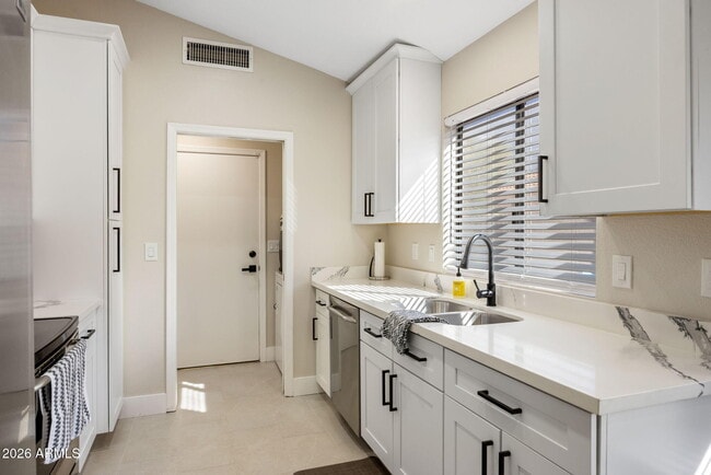 Building Photo - 3967 E Verbena Ct