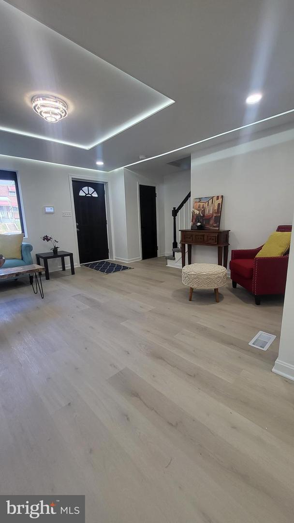 Building Photo - BEAUTIFUL 3 Bedroom 2 Bathroom Home