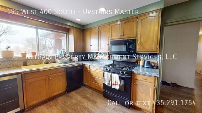 Building Photo - 195 W 400 S