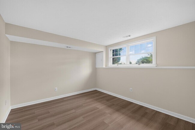 Building Photo - 55 Oak Crest Ct