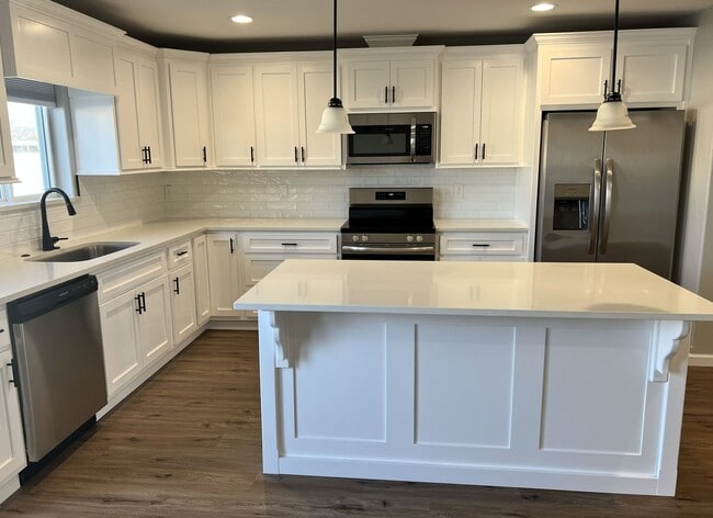 Building Photo - 107 Grant Dr