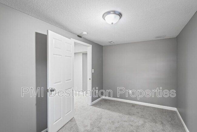 Building Photo - 5513 Hardy Ave