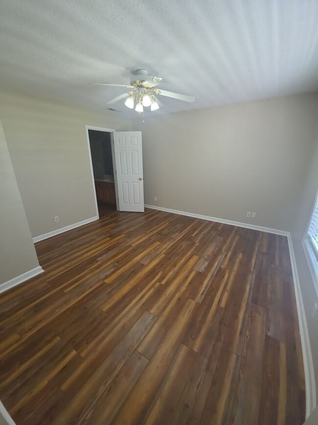 Building Photo - 1293 Fisk Rd