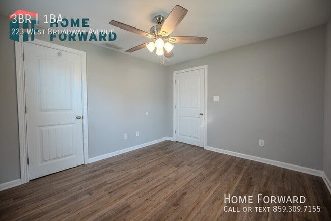 Building Photo - 223 W Broadway Ave