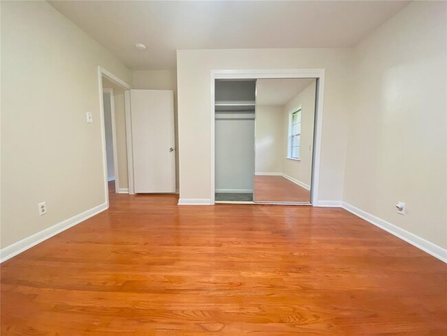 Building Photo - 5007 Hazelton St