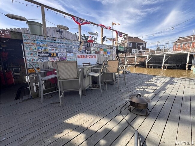 Building Photo - 8726 Point Ave