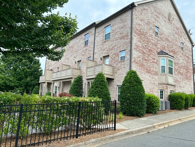 Back of Building - 400 Armour St