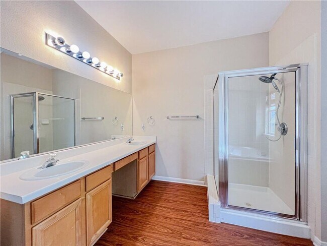 Building Photo - 1009 Hidden View Pl