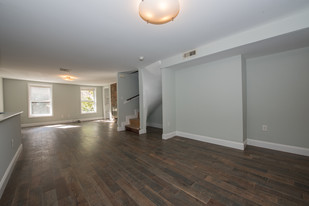 Building Photo - 2057 South St