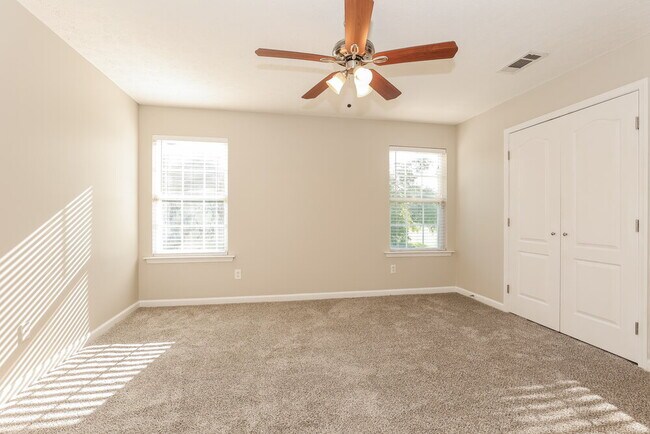 Building Photo - 3208 Sailmist Point