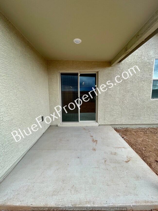 Building Photo - 6305 E Desert Peak Dr