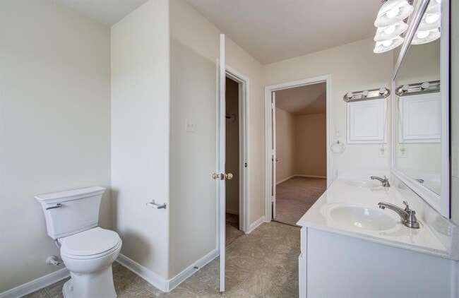 Building Photo - 9007 S Ferndale Pl Dr