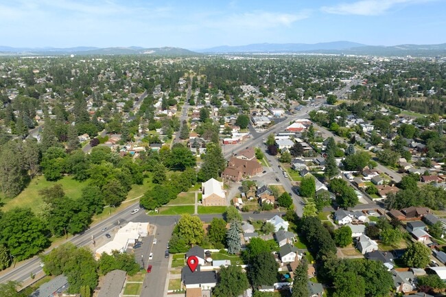 Building Photo - Beautifully Remodeled 4-Bedroom Rancher in...