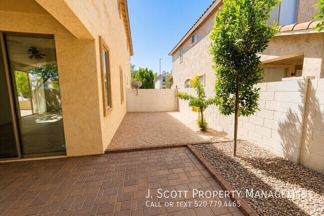 Building Photo - 4172 E Santa Fe Ln