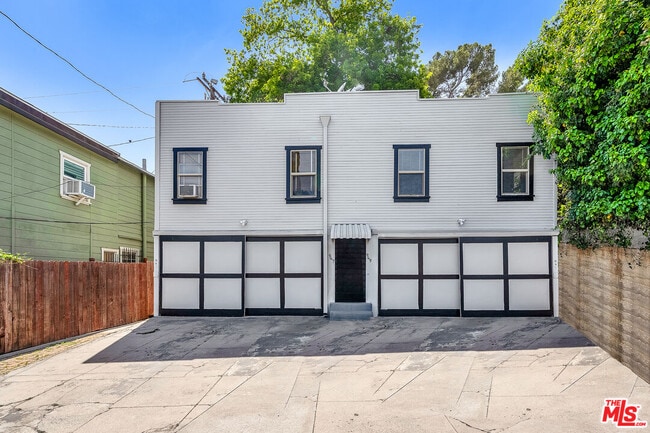 Building Photo - 945 Hilldale Ave