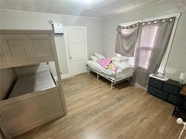 Building Photo - 1145 16th Ave S