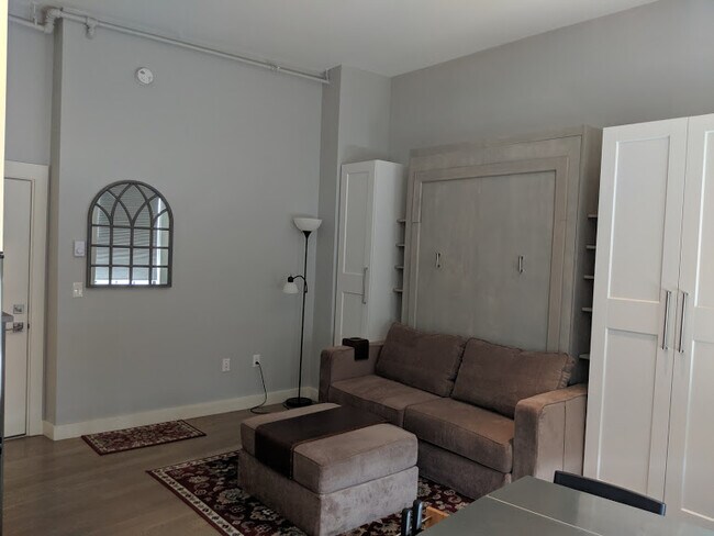 Building Photo - 10 Exchange St