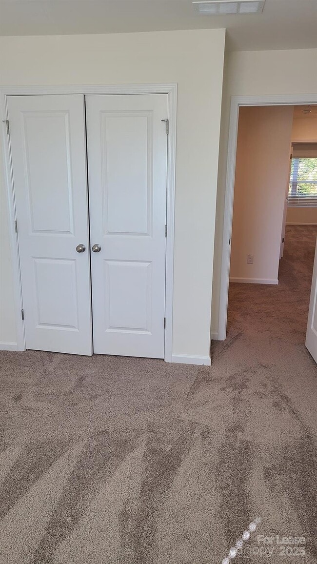 Building Photo - 2841 Yeager Dr NW