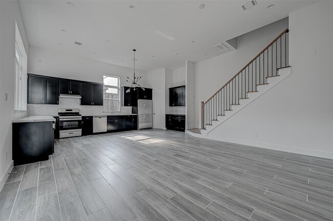 Building Photo - 8930 Spring Knoll Forest Dr