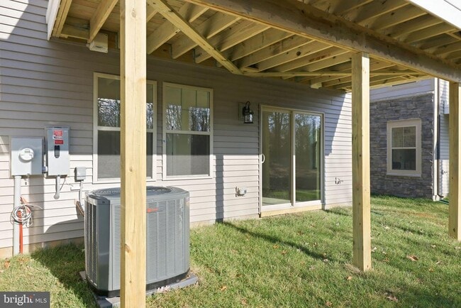 Building Photo - 1011 Venifena Terrace SE