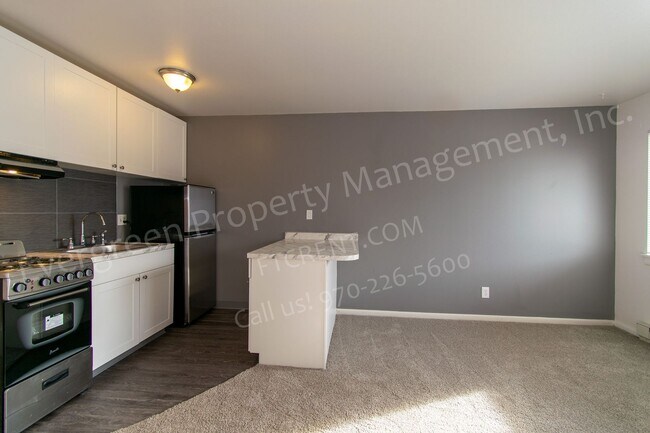 Building Photo - 500 Laporte Ave