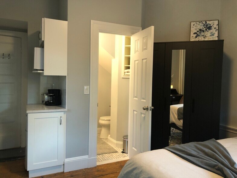 Building Photo - 50 Irving St